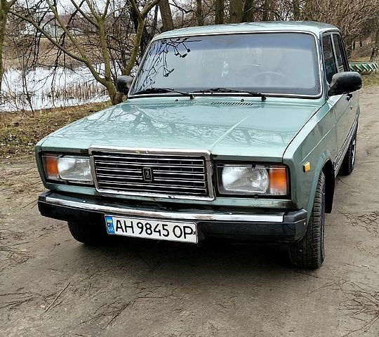 Зеленый ВАЗ 2107, объемом двигателя 1.5 л и пробегом 120 тыс. км за 1600 $, фото 4 на Automoto.ua