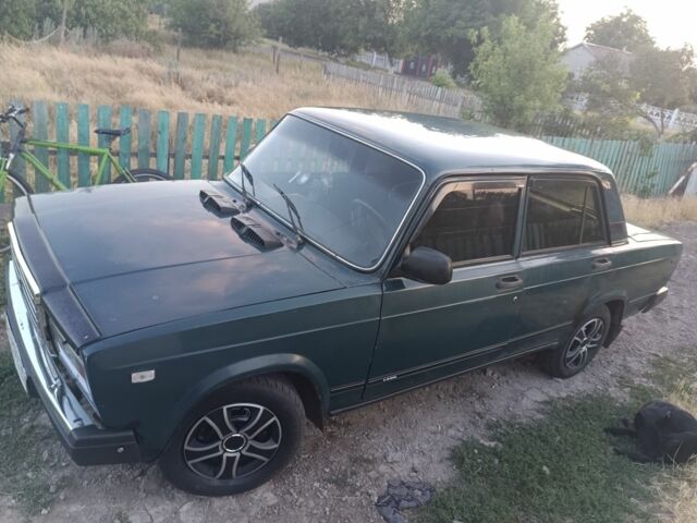 Зелений ВАЗ 2107, об'ємом двигуна 1.7 л та пробігом 300 тис. км за 713 $, фото 3 на Automoto.ua