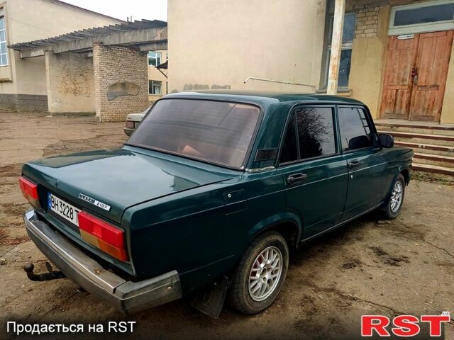 Зеленый ВАЗ 2107, объемом двигателя 1.5 л и пробегом 0 тыс. км за 1500 $, фото 3 на Automoto.ua