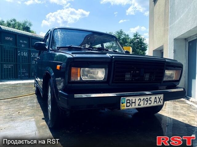 Зеленый ВАЗ 2107, объемом двигателя 1.5 л и пробегом 100 тыс. км за 1500 $, фото 3 на Automoto.ua