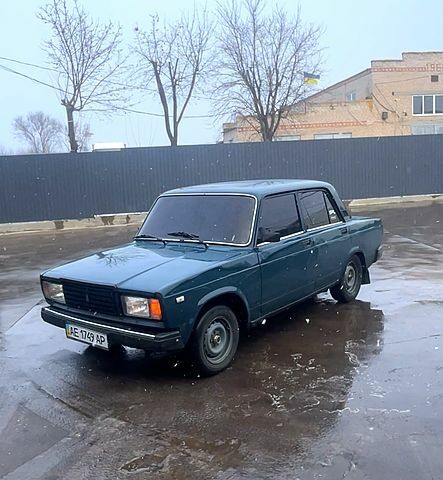 Зеленый ВАЗ 2107, объемом двигателя 17 л и пробегом 90 тыс. км за 1130 $, фото 9 на Automoto.ua