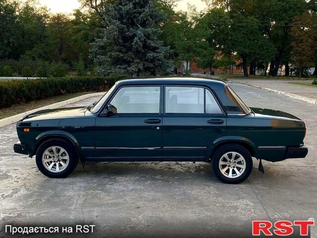 Зеленый ВАЗ 2107, объемом двигателя 1.5 л и пробегом 170 тыс. км за 2000 $, фото 5 на Automoto.ua