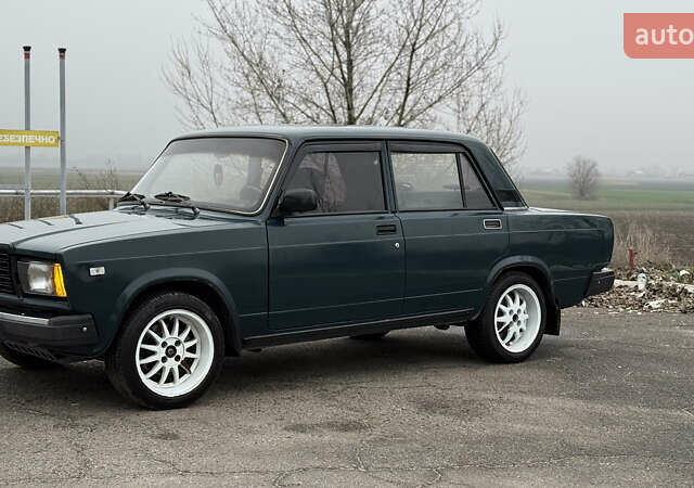 Зеленый ВАЗ 2107, объемом двигателя 1.6 л и пробегом 140 тыс. км за 1850 $, фото 2 на Automoto.ua