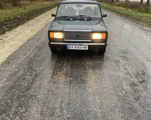 Зеленый ВАЗ 2107, объемом двигателя 1.45 л и пробегом 120 тыс. км за 1500 $, фото 1 на Automoto.ua