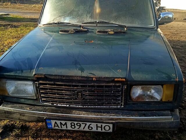 Зеленый ВАЗ 2107, объемом двигателя 1.5 л и пробегом 100 тыс. км за 600 $, фото 3 на Automoto.ua
