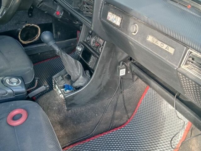 Зеленый ВАЗ 2107, объемом двигателя 1.5 л и пробегом 212 тыс. км за 1000 $, фото 7 на Automoto.ua