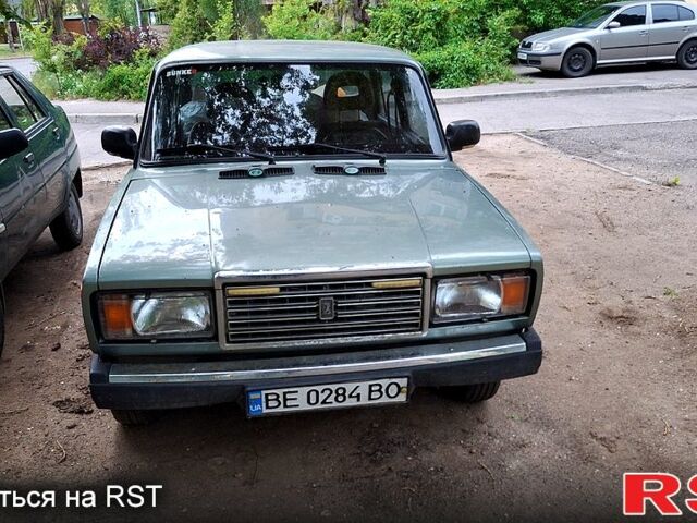 Зеленый ВАЗ 2107, объемом двигателя 1.5 л и пробегом 150 тыс. км за 1400 $, фото 1 на Automoto.ua