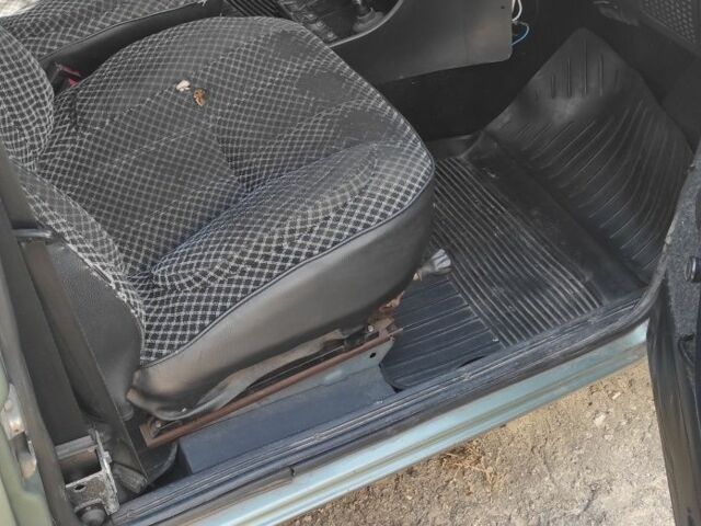 Зеленый ВАЗ 2107, объемом двигателя 1.5 л и пробегом 2 тыс. км за 1200 $, фото 9 на Automoto.ua