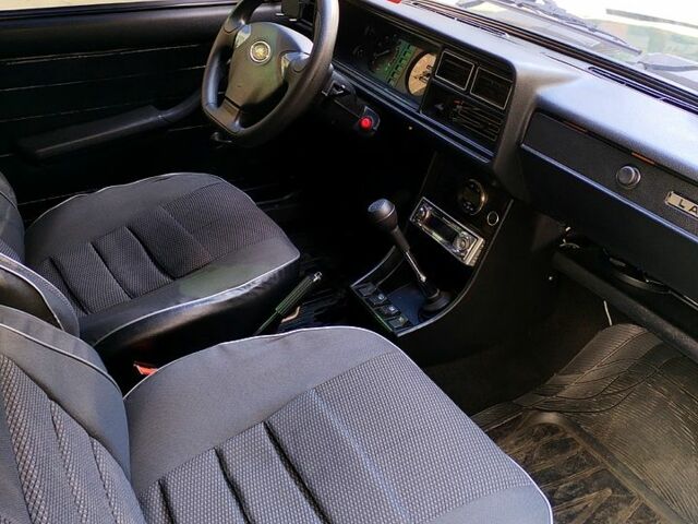 Зелений ВАЗ 2107, об'ємом двигуна 1.6 л та пробігом 63 тис. км за 2450 $, фото 3 на Automoto.ua