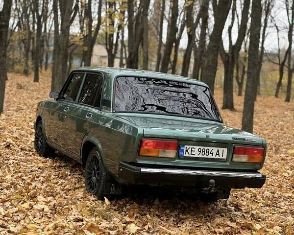 Зеленый ВАЗ 2107, объемом двигателя 1.5 л и пробегом 175 тыс. км за 2500 $, фото 4 на Automoto.ua
