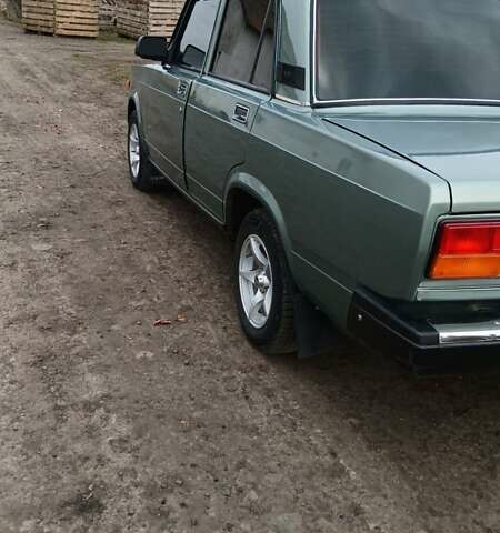 Зеленый ВАЗ 2107, объемом двигателя 1.45 л и пробегом 60 тыс. км за 2400 $, фото 2 на Automoto.ua