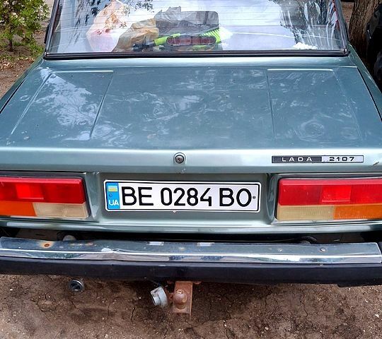 Зеленый ВАЗ 2107, объемом двигателя 1.5 л и пробегом 150 тыс. км за 1400 $, фото 2 на Automoto.ua