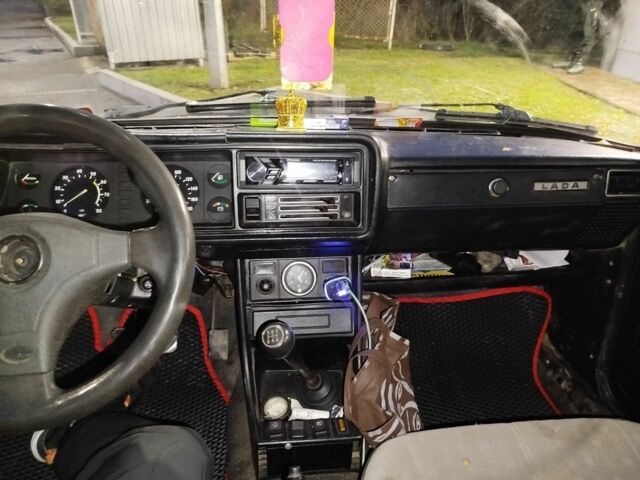 Зеленый ВАЗ 2107, объемом двигателя 1.5 л и пробегом 68 тыс. км за 1500 $, фото 2 на Automoto.ua