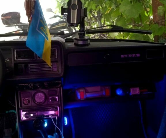 Зеленый ВАЗ 2107, объемом двигателя 1.5 л и пробегом 60 тыс. км за 1560 $, фото 4 на Automoto.ua