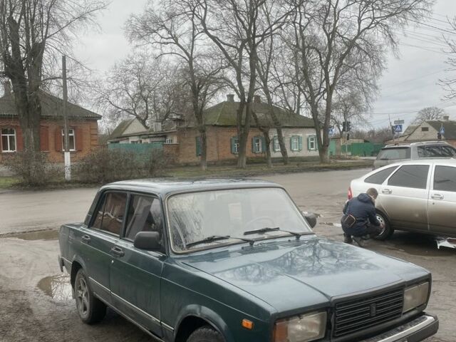 Зеленый ВАЗ 2107, объемом двигателя 1.6 л и пробегом 130 тыс. км за 1000 $, фото 2 на Automoto.ua
