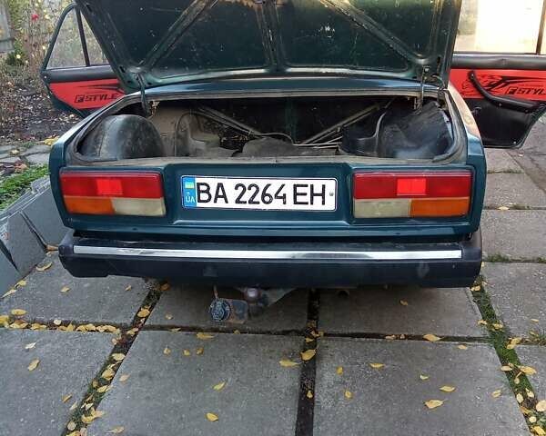 Зеленый ВАЗ 2107, объемом двигателя 1.5 л и пробегом 119 тыс. км за 1100 $, фото 5 на Automoto.ua