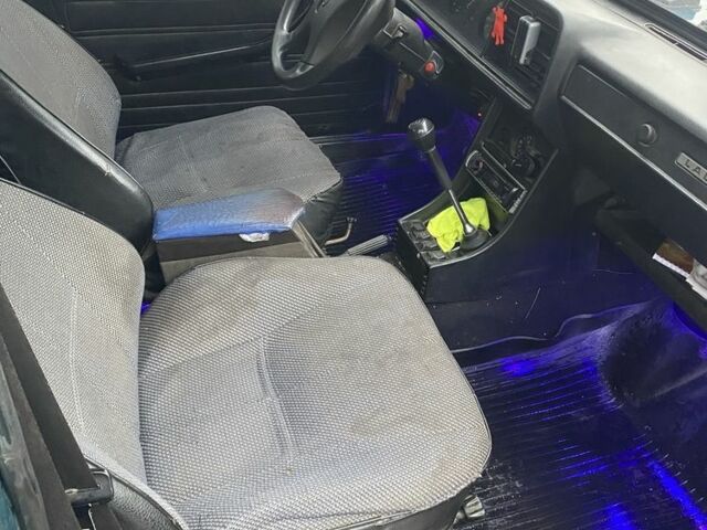 Зеленый ВАЗ 2107, объемом двигателя 1.5 л и пробегом 30 тыс. км за 1100 $, фото 8 на Automoto.ua