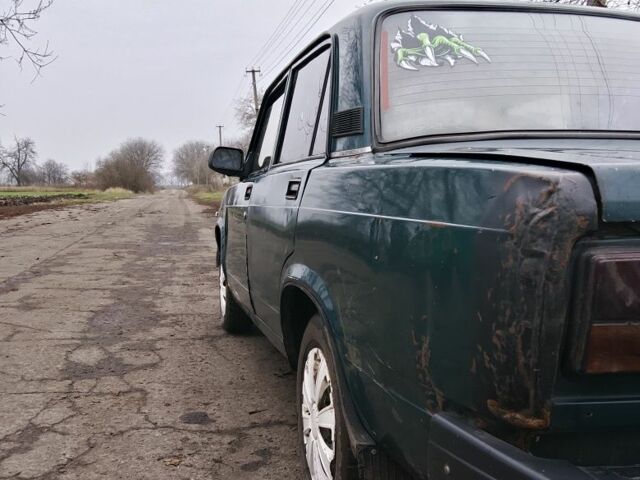 Зеленый ВАЗ 2107, объемом двигателя 1.5 л и пробегом 123 тыс. км за 711 $, фото 2 на Automoto.ua