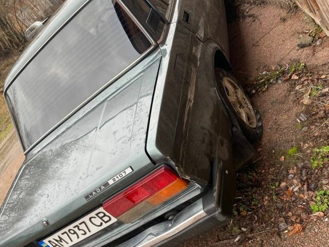 Зеленый ВАЗ 2107, объемом двигателя 1.6 л и пробегом 82 тыс. км за 824 $, фото 3 на Automoto.ua