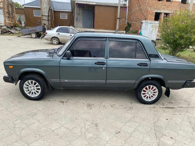 Зеленый ВАЗ 2107, объемом двигателя 1.6 л и пробегом 2 тыс. км за 1700 $, фото 4 на Automoto.ua