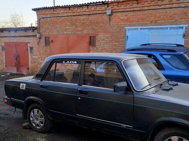 Зеленый ВАЗ 2107, объемом двигателя 1.6 л и пробегом 120 тыс. км за 1050 $, фото 2 на Automoto.ua