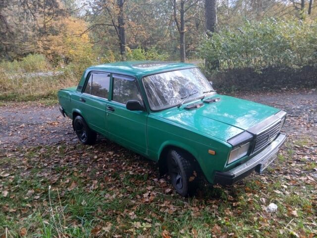 Зеленый ВАЗ 2107, объемом двигателя 1.6 л и пробегом 100 тыс. км за 1000 $, фото 1 на Automoto.ua