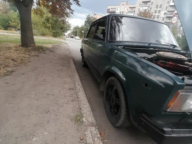 Зеленый ВАЗ 2107, объемом двигателя 1.5 л и пробегом 100 тыс. км за 792 $, фото 1 на Automoto.ua