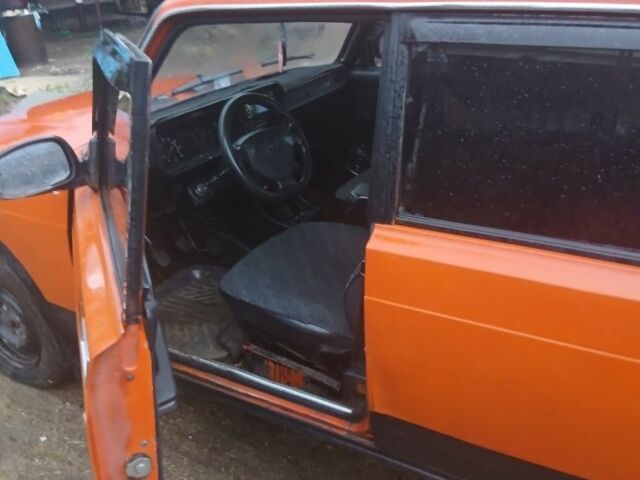 Помаранчевий ВАЗ 2107, об'ємом двигуна 0 л та пробігом 200 тис. км за 650 $, фото 2 на Automoto.ua