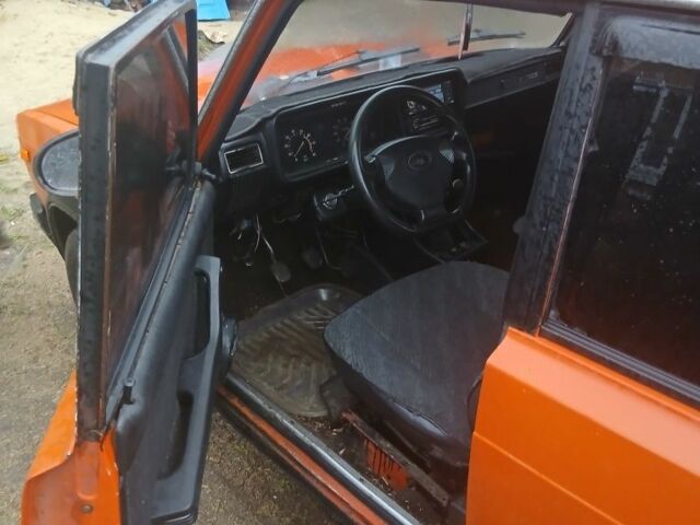 Помаранчевий ВАЗ 2107, об'ємом двигуна 0 л та пробігом 200 тис. км за 650 $, фото 1 на Automoto.ua