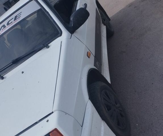 Белый ВАЗ 2108, объемом двигателя 0 л и пробегом 200 тыс. км за 1100 $, фото 1 на Automoto.ua