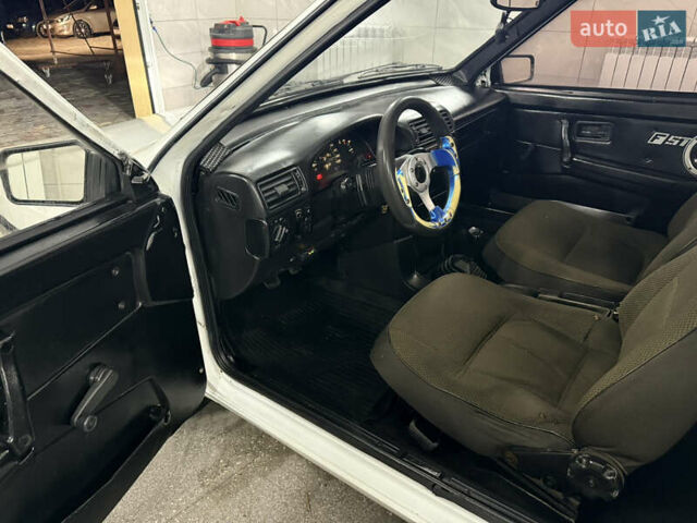 Белый ВАЗ 2108, объемом двигателя 1.29 л и пробегом 200 тыс. км за 1350 $, фото 8 на Automoto.ua