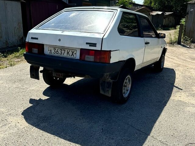 Белый ВАЗ 2108, объемом двигателя 1.3 л и пробегом 85 тыс. км за 690 $, фото 3 на Automoto.ua