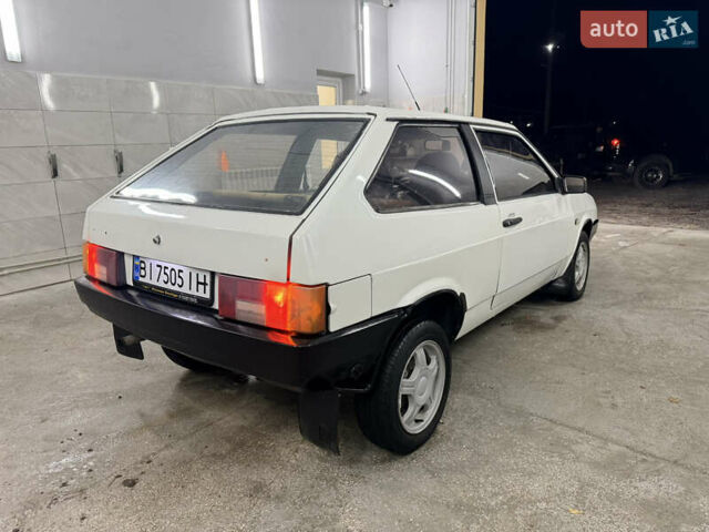 Белый ВАЗ 2108, объемом двигателя 1.29 л и пробегом 200 тыс. км за 1350 $, фото 5 на Automoto.ua