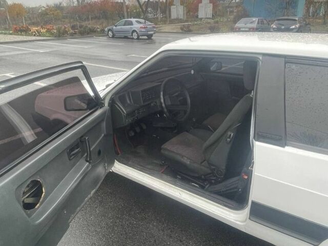 Белый ВАЗ 2108, объемом двигателя 1.3 л и пробегом 100 тыс. км за 850 $, фото 5 на Automoto.ua