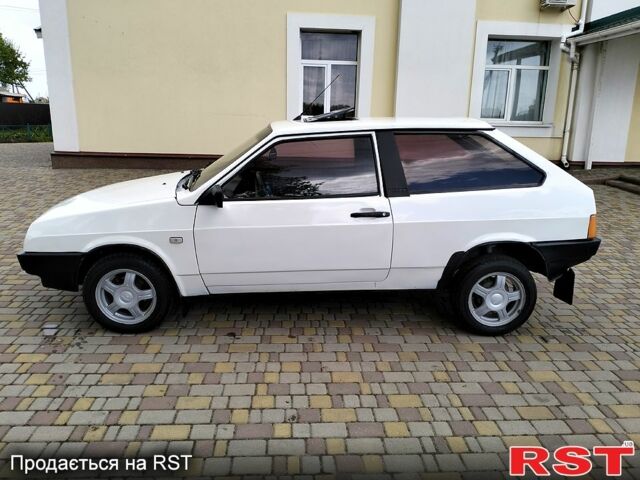 Белый ВАЗ 2108, объемом двигателя 1.3 л и пробегом 200 тыс. км за 1350 $, фото 4 на Automoto.ua