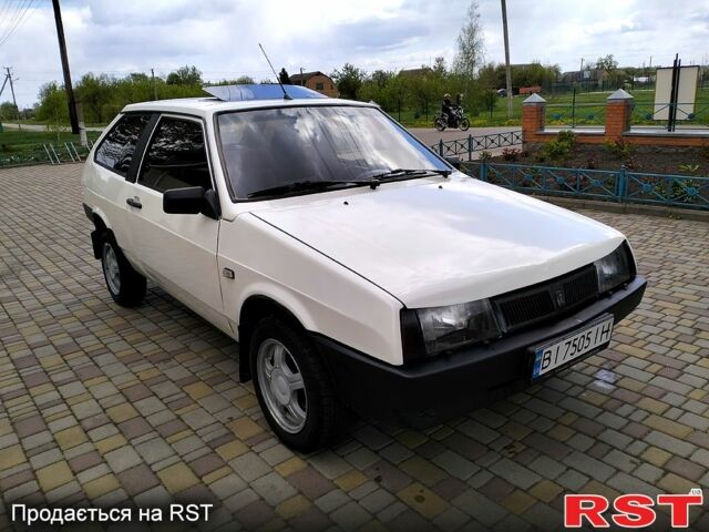Белый ВАЗ 2108, объемом двигателя 1.3 л и пробегом 200 тыс. км за 1350 $, фото 2 на Automoto.ua