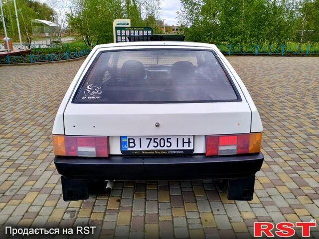 Белый ВАЗ 2108, объемом двигателя 1.3 л и пробегом 200 тыс. км за 1350 $, фото 6 на Automoto.ua