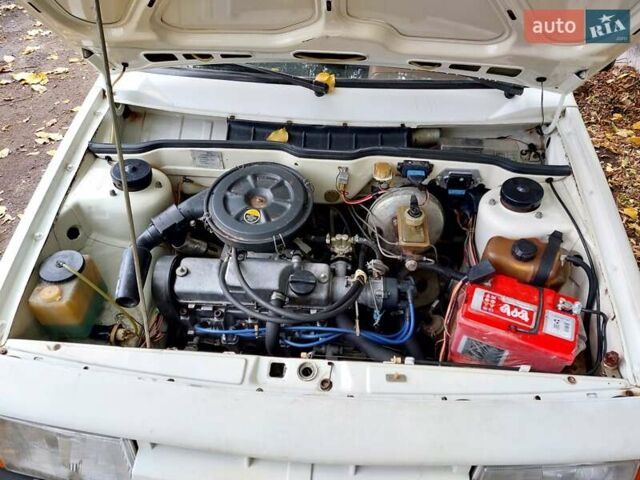 ВАЗ 2108 1986 в Днепре (Днепропетровске) на Automoto.ua Белый ВАЗ 2108, объемом двигателя 1.3 л и пробегом 124 тыс. км за 1600 $, фото 7 на Automoto.ua