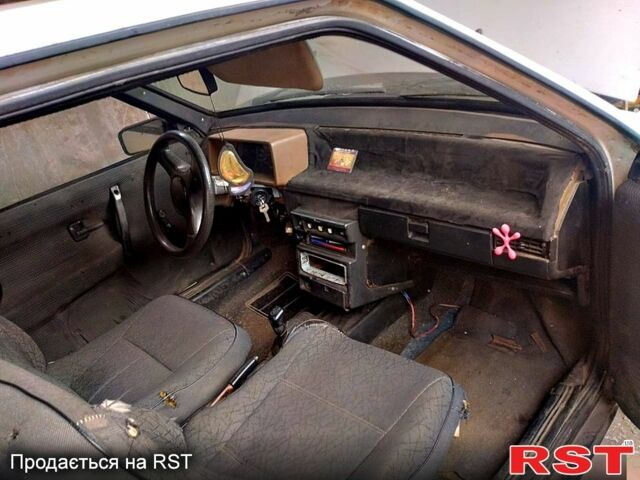 Белый ВАЗ 2108, объемом двигателя 1.3 л и пробегом 500 тыс. км за 480 $, фото 2 на Automoto.ua