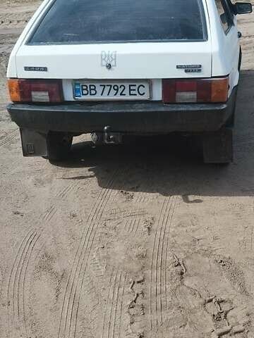 Белый ВАЗ 2108, объемом двигателя 1.3 л и пробегом 97 тыс. км за 964 $, фото 3 на Automoto.ua