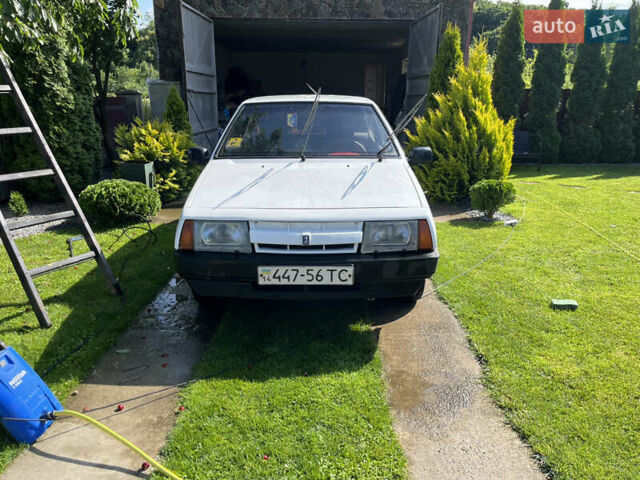 Белый ВАЗ 2108, объемом двигателя 1.3 л и пробегом 370 тыс. км за 1300 $, фото 10 на Automoto.ua