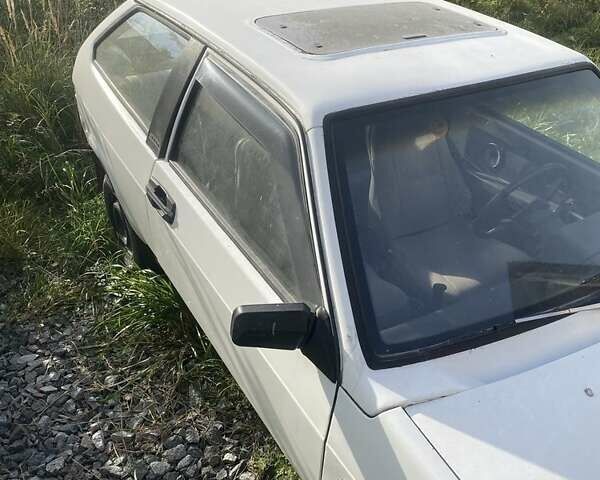 Белый ВАЗ 2108, объемом двигателя 1.3 л и пробегом 777 тыс. км за 600 $, фото 5 на Automoto.ua