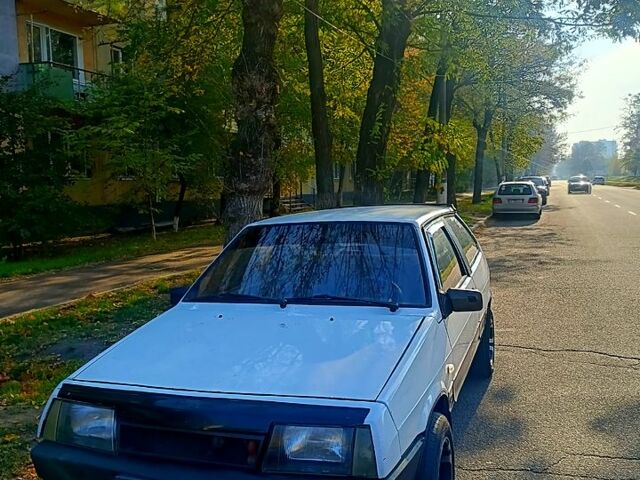 Белый ВАЗ 2108, объемом двигателя 1.3 л и пробегом 47 тыс. км за 1000 $, фото 9 на Automoto.ua