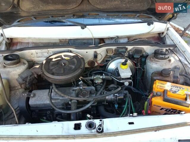 Белый ВАЗ 2108, объемом двигателя 1.3 л и пробегом 30 тыс. км за 1600 $, фото 4 на Automoto.ua
