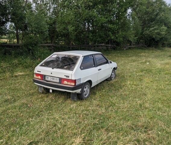 Белый ВАЗ 2108, объемом двигателя 0 л и пробегом 60 тыс. км за 800 $, фото 2 на Automoto.ua