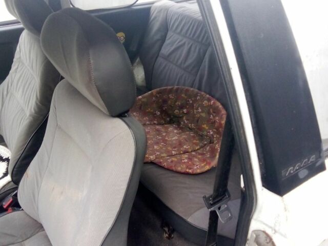 Белый ВАЗ 2108, объемом двигателя 1.3 л и пробегом 40 тыс. км за 591 $, фото 6 на Automoto.ua