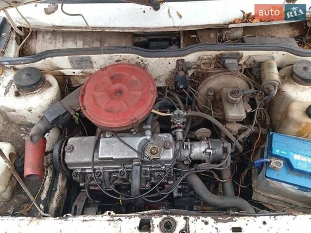 Белый ВАЗ 2108, объемом двигателя 1.3 л и пробегом 300 тыс. км за 595 $, фото 5 на Automoto.ua