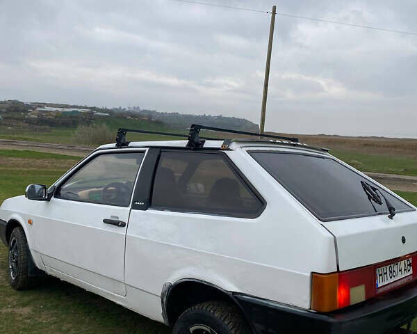 Белый ВАЗ 2108, объемом двигателя 1.3 л и пробегом 100 тыс. км за 900 $, фото 1 на Automoto.ua