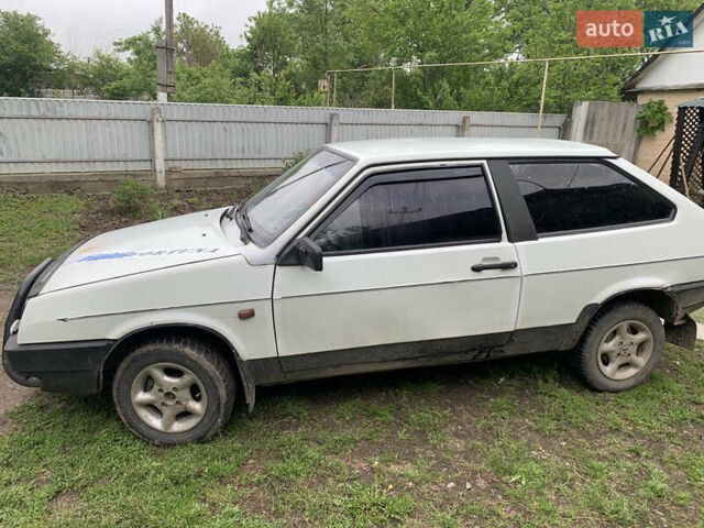 Белый ВАЗ 2108, объемом двигателя 1.3 л и пробегом 350 тыс. км за 600 $, фото 1 на Automoto.ua