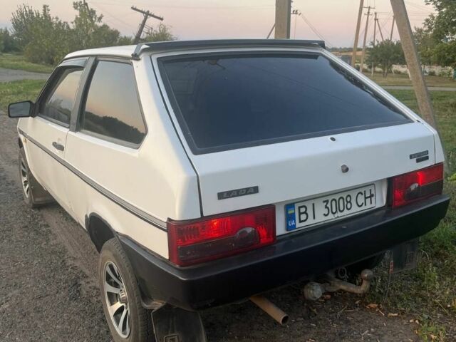 Белый ВАЗ 2108, объемом двигателя 1.3 л и пробегом 170 тыс. км за 950 $, фото 5 на Automoto.ua